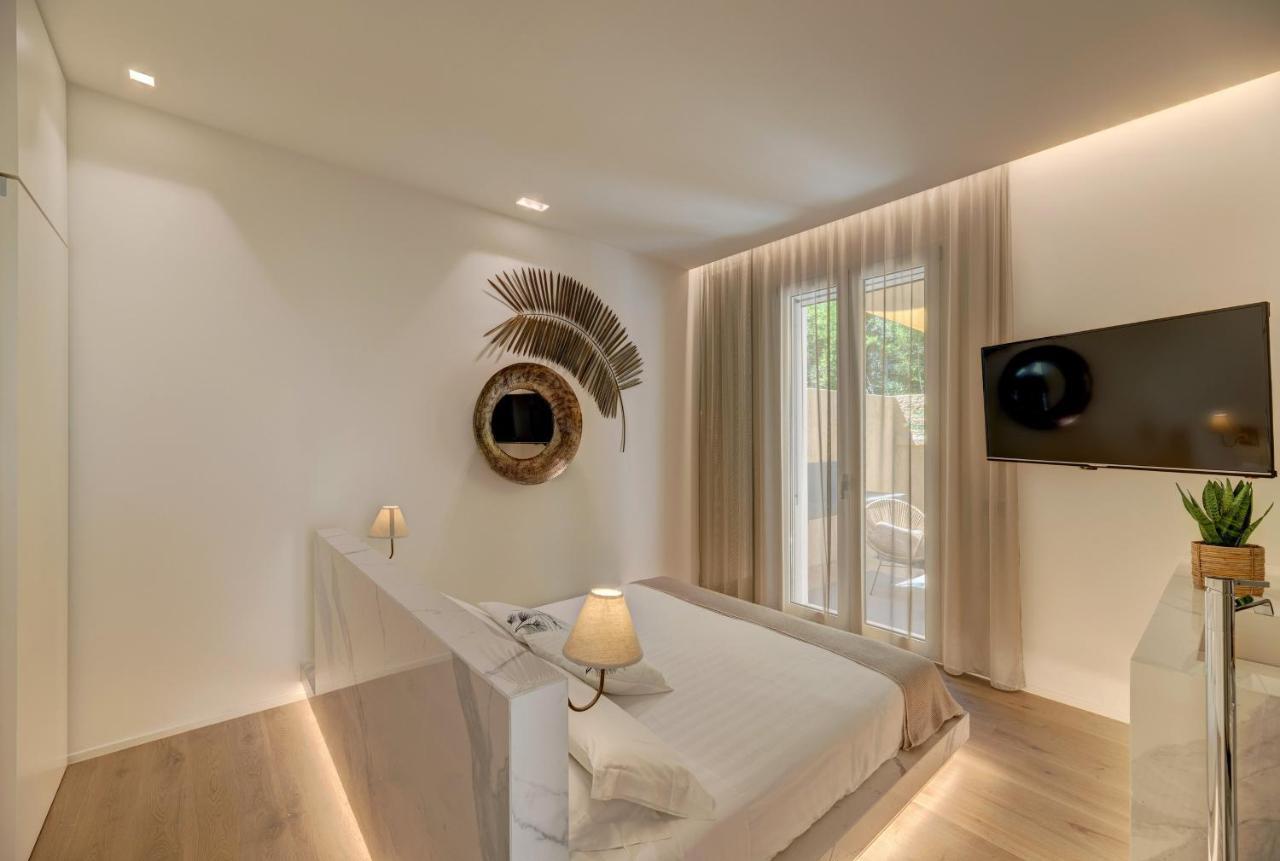 Le Palmette Suites カリアリ エクステリア 写真